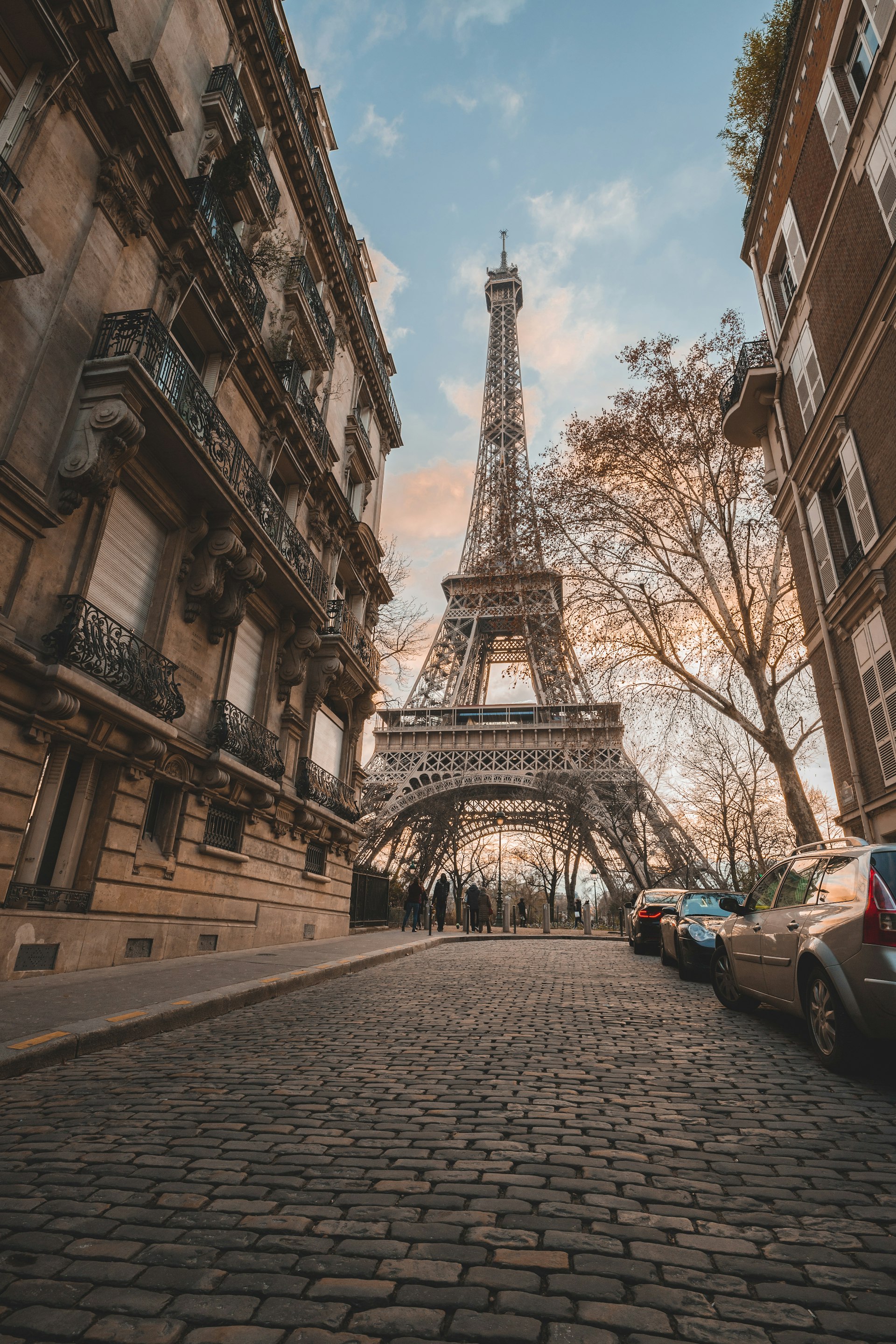 Rue parisienne haussmannienne